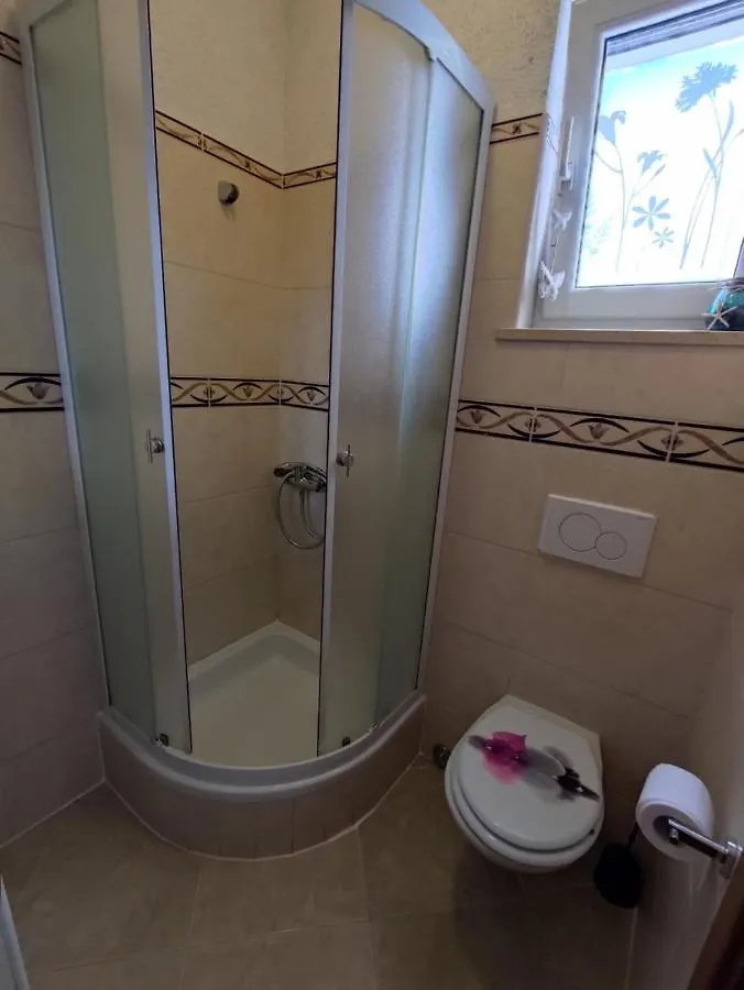 Three Lions Apartment بولا كرواتيا